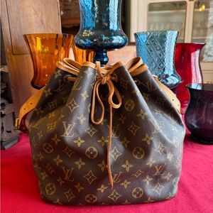 💯 Guaranteed Authentic Louis Vuitton Bucket PM Monogram‼️FIRM PRICE❌